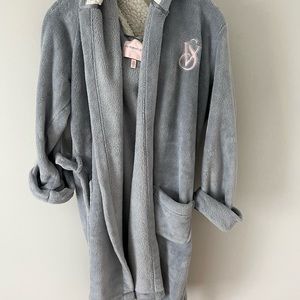 Fluffy Victoria’s Secret Robe